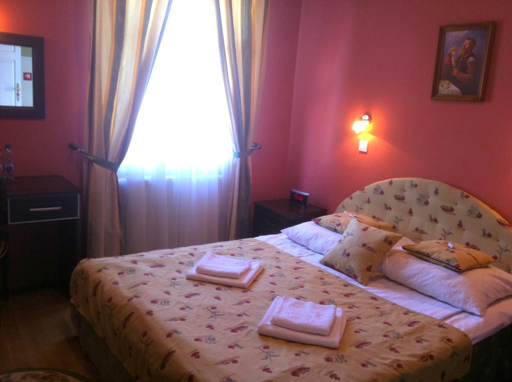 Hotel Napoleon Wroblew  Екстер'єр фото