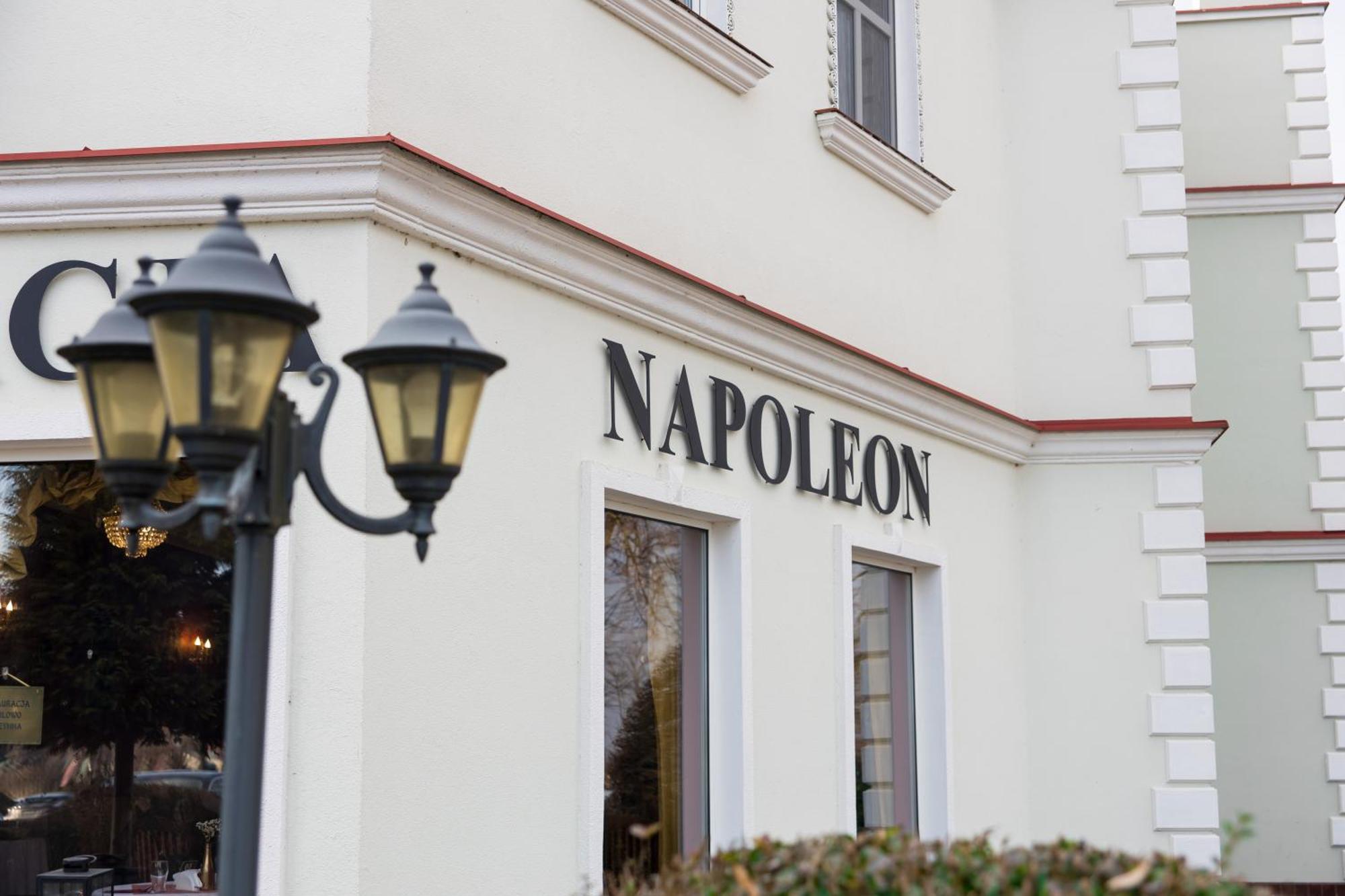 Hotel Napoleon Wroblew  Екстер'єр фото