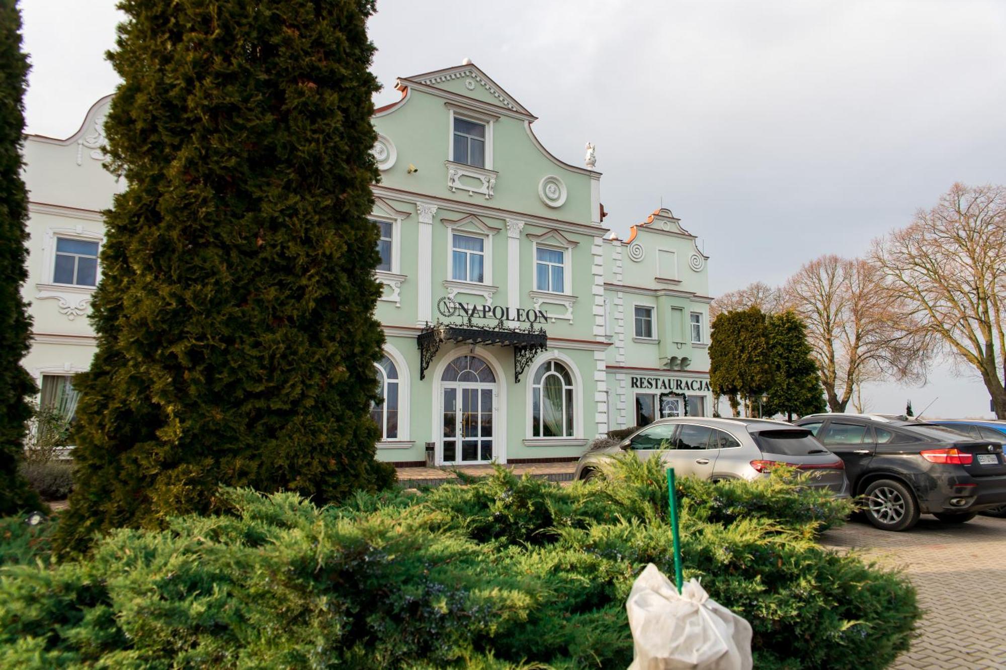 Hotel Napoleon Wroblew  Екстер'єр фото