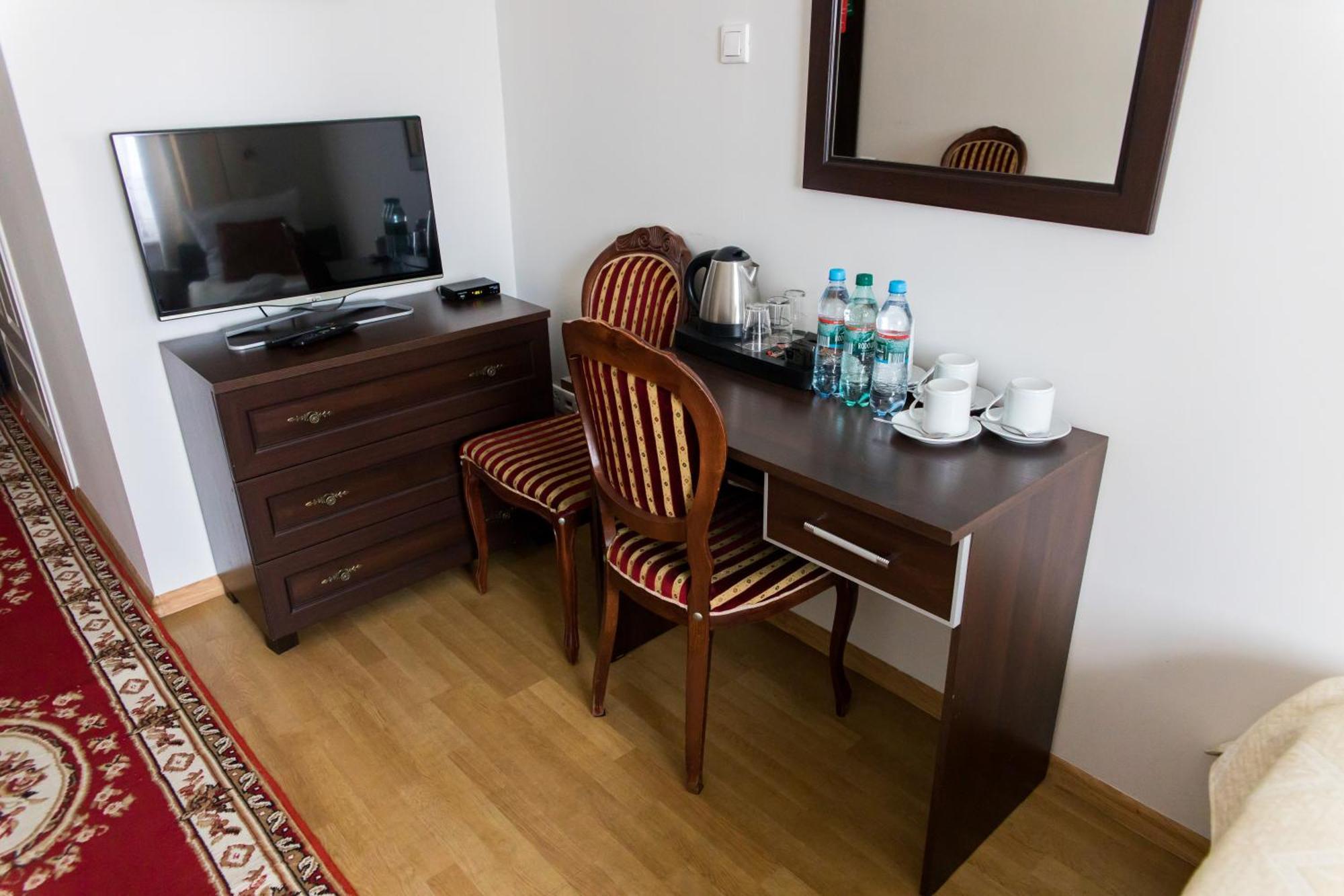 Hotel Napoleon Wroblew  Екстер'єр фото