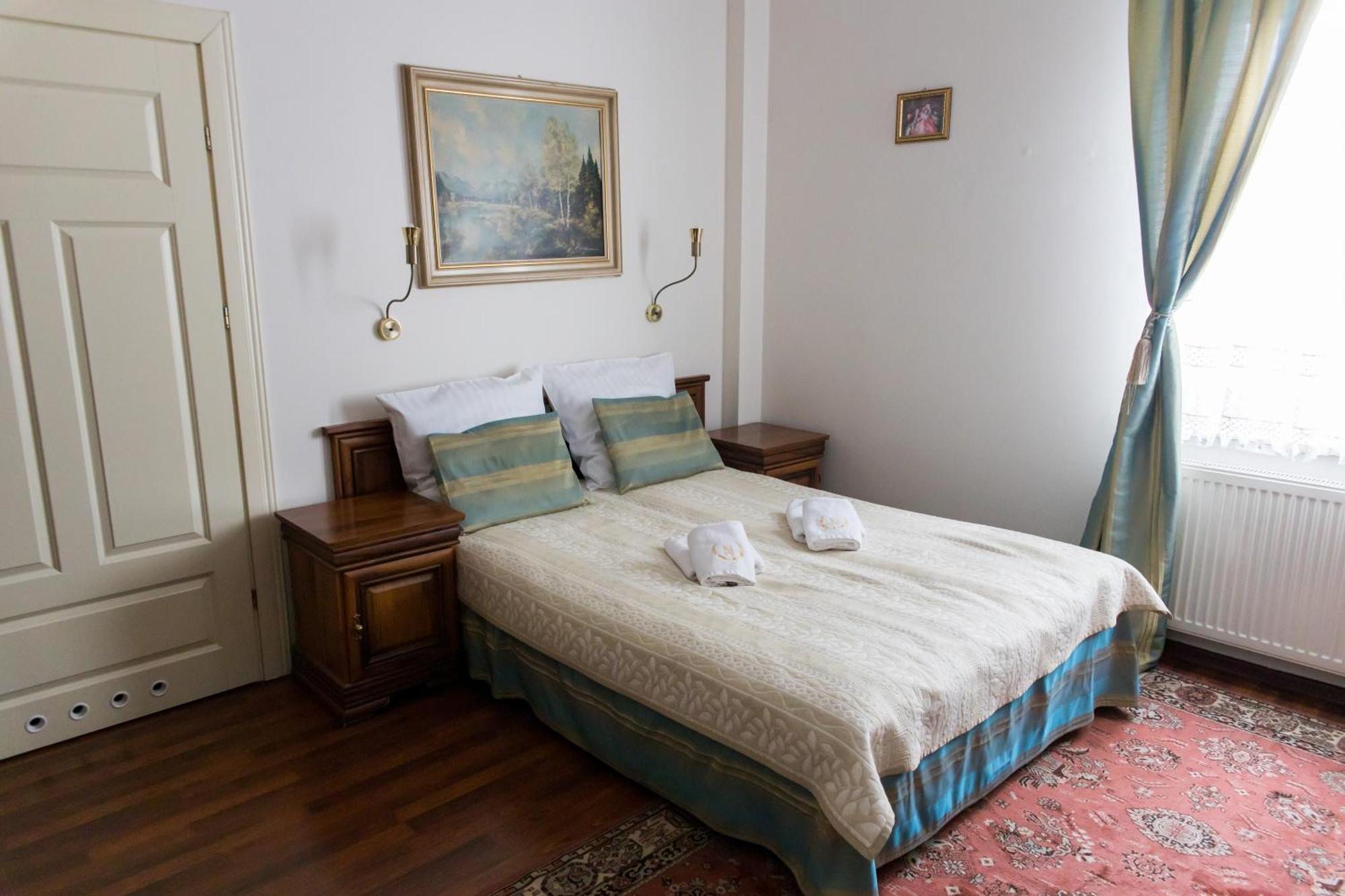 Hotel Napoleon Wroblew  Екстер'єр фото