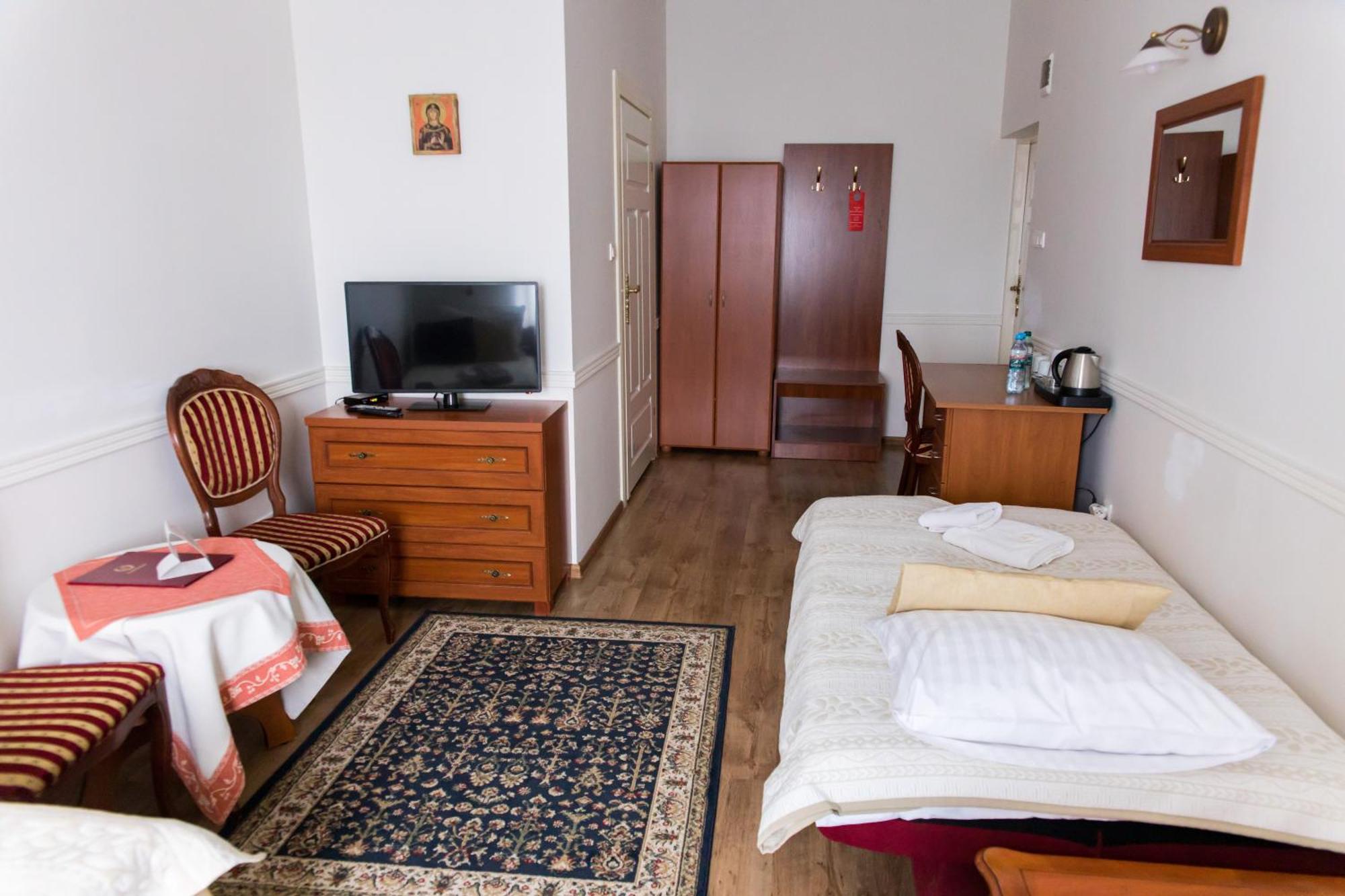 Hotel Napoleon Wroblew  Екстер'єр фото