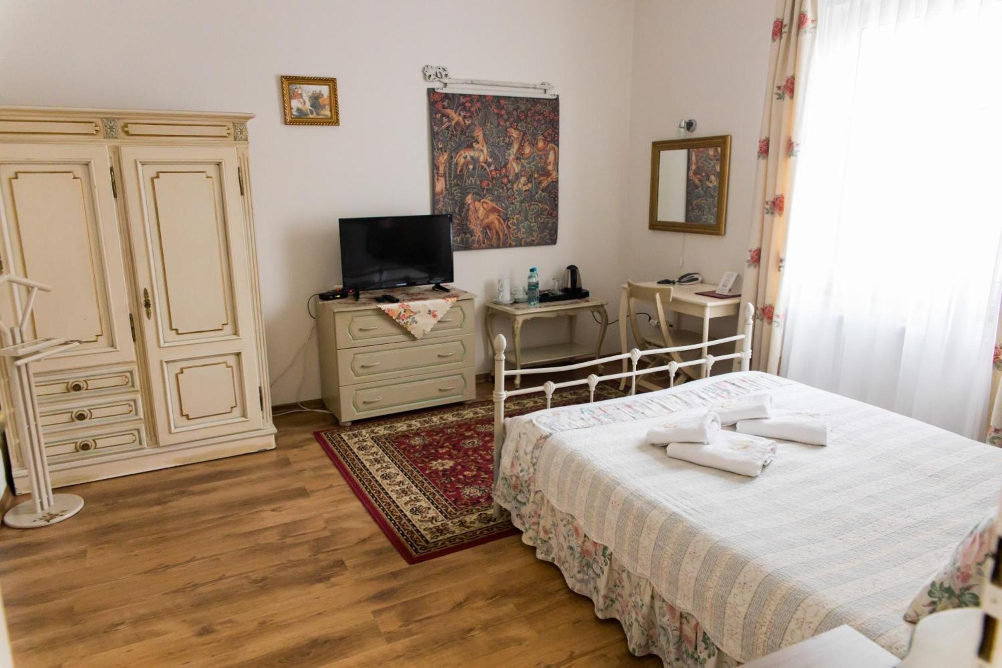Hotel Napoleon Wroblew  Екстер'єр фото