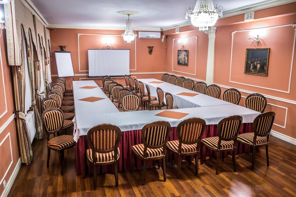 Hotel Napoleon Wroblew  Екстер'єр фото