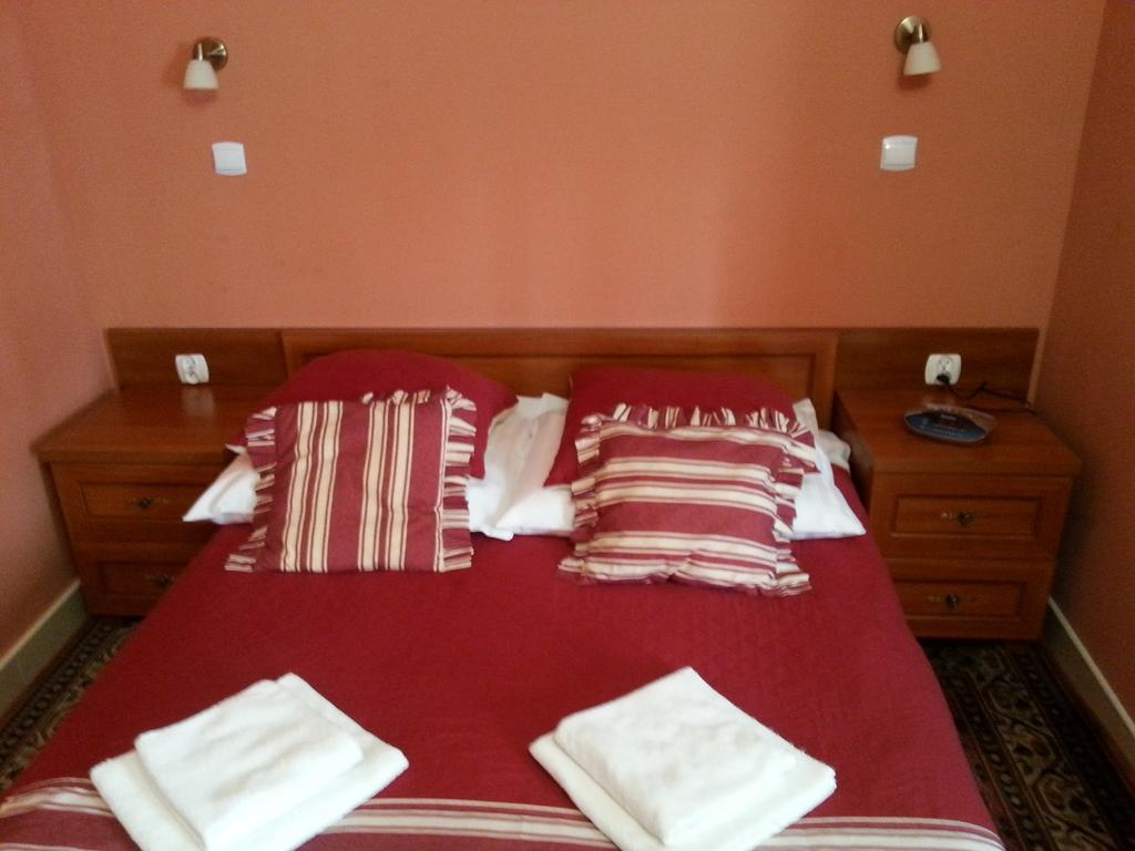 Hotel Napoleon Wroblew  Екстер'єр фото